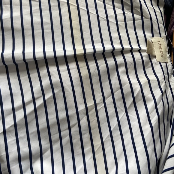 CHICO'S navy blue and purple flowers raincoat - Picture 7 of 8